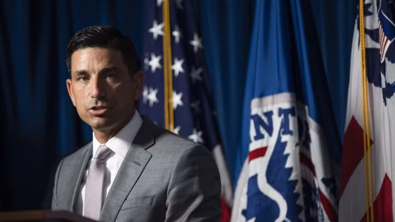 Bộ trưởng An ninh Nội địa Chad Wolf tuyên bố: các hoạt động ác ý của Trung Quốc trong các lĩnh vực thương mại, an ninh mạng, nhập cư và sở hữu trí tuệ đang ngày một tăng (Ảnh: MingJing). Bộ trưởng An ninh Nội địa Chad Wolf tuyên bố: các hoạt động ác ý của Trung Quốc trong các lĩnh vực thương mại, an ninh mạng, nhập cư và sở hữu trí tuệ đang ngày một tăng (Ảnh: MingJing).