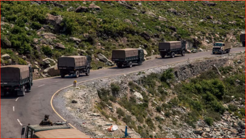 Ấn Độ đưa thêm 3 sư đoàn tới bố trí ở khu vực Ladakh để đối phó với Trung Quốc và Pakistan (Ảnh: Reuters)