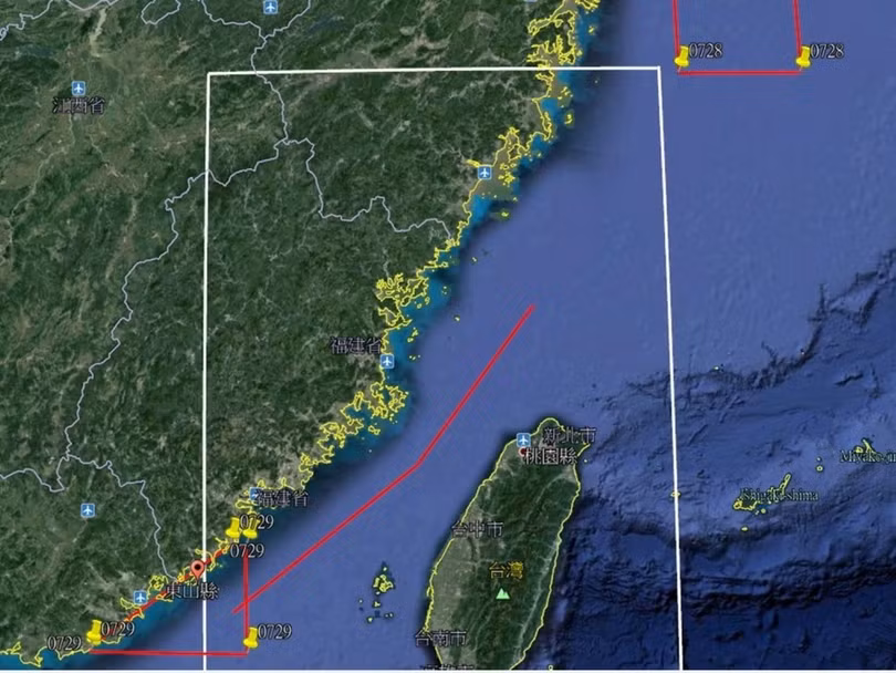 Trung Quốc đang tiến hành 2 cuộc tập trận lớn được cho là gây sức ép với Đài Loan và đáp trả việc Mỹ bán số lượng lớn vũ khí, thiết bị quân sự cho Đài Loan