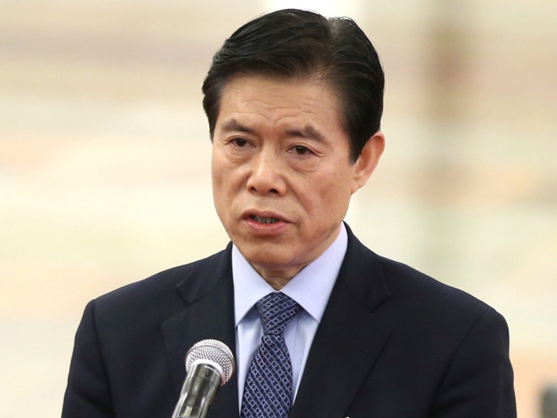 Bộ trưởng Thương mại Trung Quốc Trung Sơn: chính phủ Trung Quốc cần có thái độ kiên quyết hơn với Mỹ trong các cuộc đàm phán thương mại Bộ trưởng Thương mại Trung Quốc Trung Sơn: chính phủ Trung Quốc cần có thái độ kiên quyết hơn với Mỹ trong các cuộc đàm phán thương mại