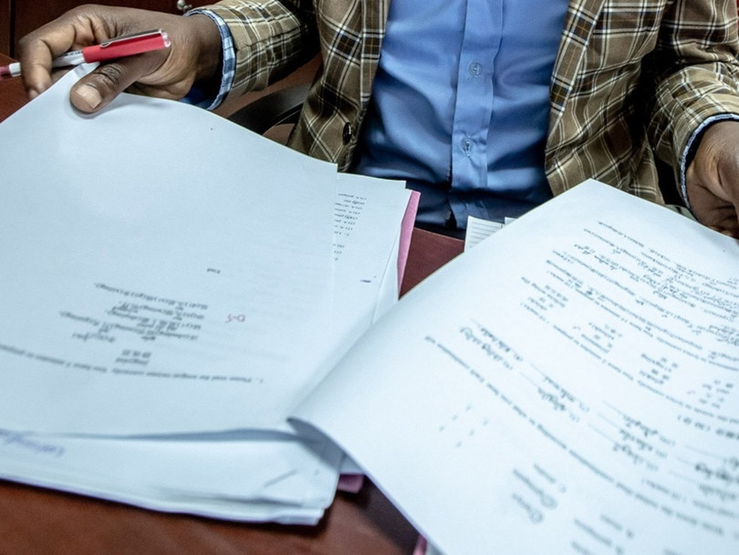 Một văn bản hợp đồng giữa trường đại học Australia với Viện Khổng Tử mà phóng viên Sydney Morning Herald có được Một văn bản hợp đồng giữa trường đại học Australia với Viện Khổng Tử mà phóng viên Sydney Morning Herald có được