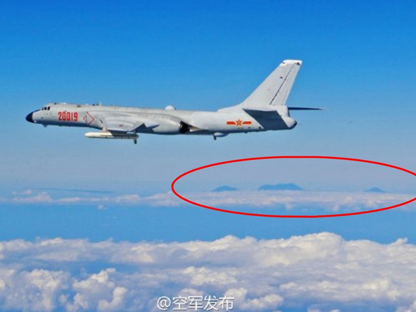 Máy bay ném bom chiến lược H-6K của Trung Quốc bay tuần tra rất gần Đài Loan