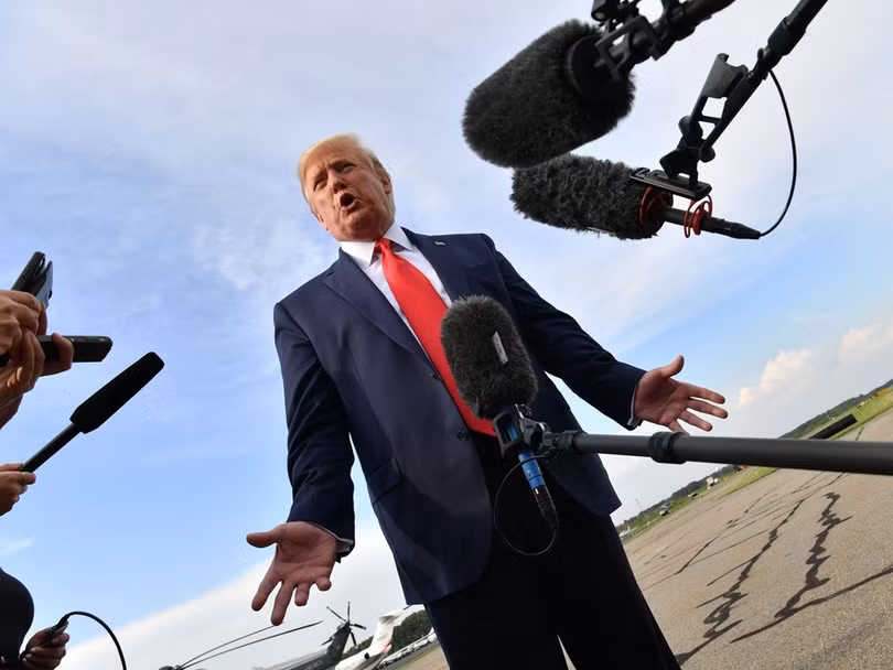 Ông Trump: “Tại thời điểm này, có vẻ như chúng tôi sẽ không làm ăn với Huawei. Tôi căn bản không muốn làm ăn với Huawei vì đó là mối đe dọa đối với an ninh quốc gia” Ông Trump: “Tại thời điểm này, có vẻ như chúng tôi sẽ không làm ăn với Huawei. Tôi căn bản không muốn làm ăn với Huawei vì đó là mối đe dọa đối với an ninh quốc gia”