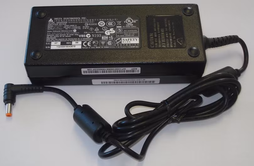 Các Adapter, bộ nguồn của Delta Electronics, Inc. tới đây sẽ không còn ghi "Made in China" nữa.