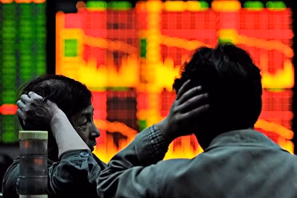 Các chỉ số của hai sàn chứng khoán Thâm Quyến và Thượng Hải có mức độ sụt giảm lớn nhất toàn cầu.