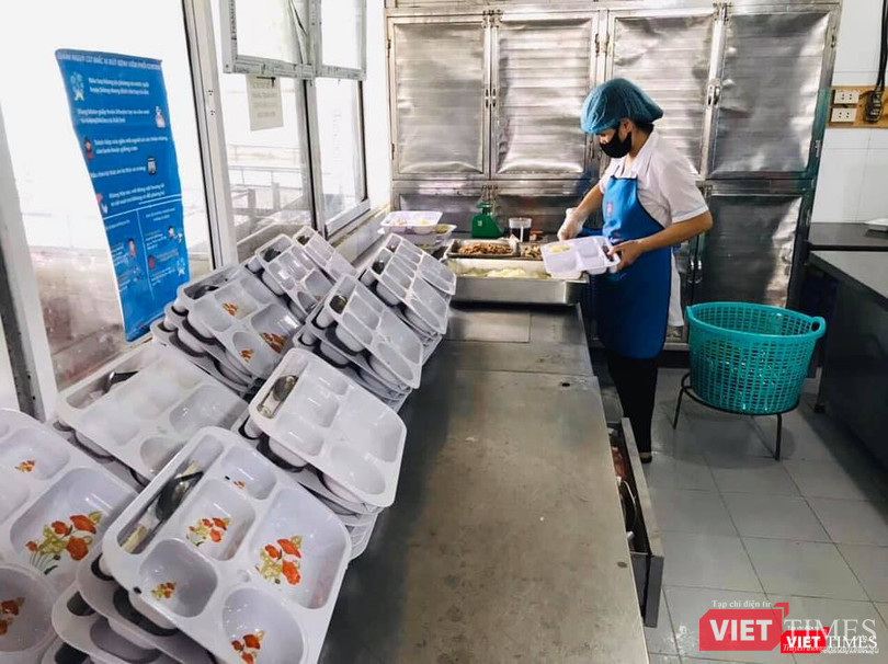 Khu vực nhà ăn của BV Nội Tiết Trung ương hiện đã phong tỏa cùng với cách ly số nhân viên của Công ty TNHH Trường Sinh 