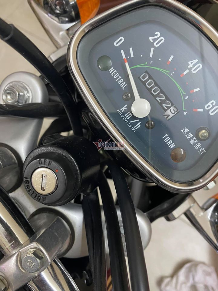 Đồng hồ xe chỉ ở mức gần 22,5km. Đồng hồ xe chỉ ở mức gần 22,5km.