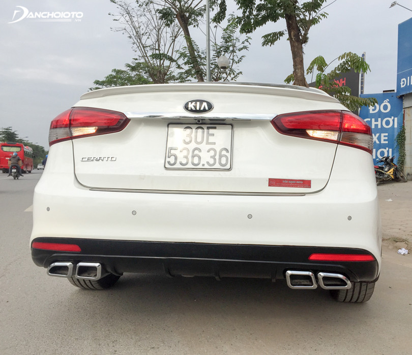 Ống xả bị kêu hay nhả lửa đều rất nguy hiểm