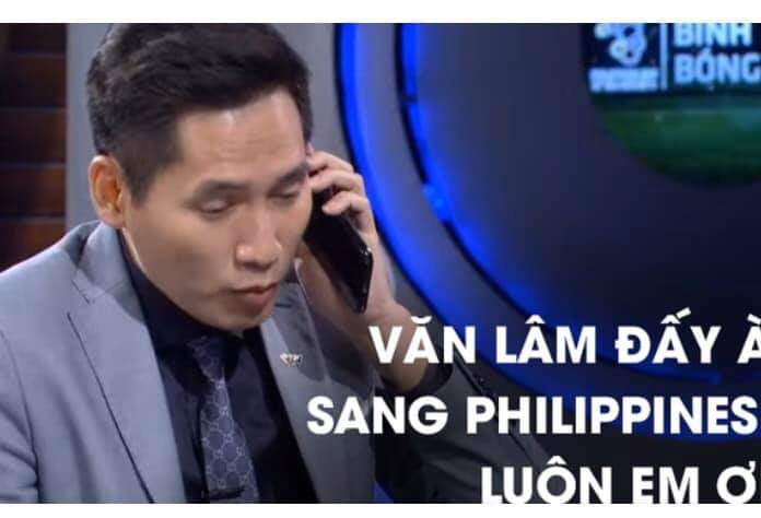 Bình luận viên VTV Quốc Khánh trên chương trình bình luận bóng đá sau trận U22 Việt Nam gặp U22 Indonesia ngày 1/12/2019.