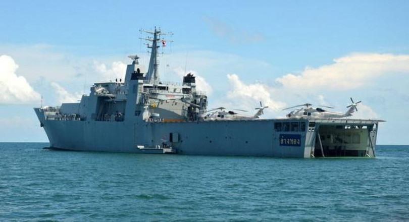 Tàu đổ bộ 25 ngàn tấn Type 71E của Trung Quốc.