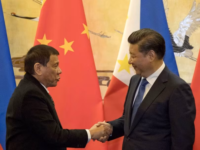 Chủ tịch Trung Quốc Tập Cận Bình gặp gỡ ông Duterte tại Nhà khách Điếu Ngư Đài hôm 29/8. Ảnh: Tân Hoa xã