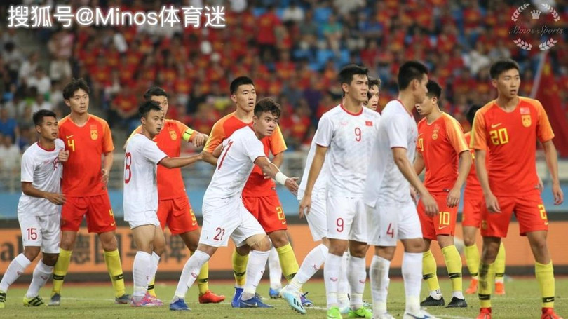 Hàng thủ Việt Nam chơi rất chặt chẽ. Ảnh Sohu Hàng thủ Việt Nam chơi rất chặt chẽ. Ảnh Sohu