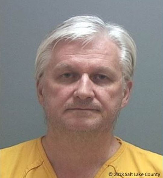 Ron Hansen sau khi bị bắt