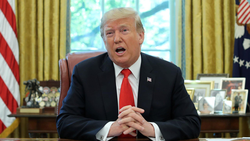 Ông Donald Trump lùi thời hạn tăng thuế đối với 250 tỷ USD hàng hóa Trung Quốc, coi đó là cử chỉ thiện chí với Trung Quốc Ông Donald Trump lùi thời hạn tăng thuế đối với 250 tỷ USD hàng hóa Trung Quốc, coi đó là cử chỉ thiện chí với Trung Quốc