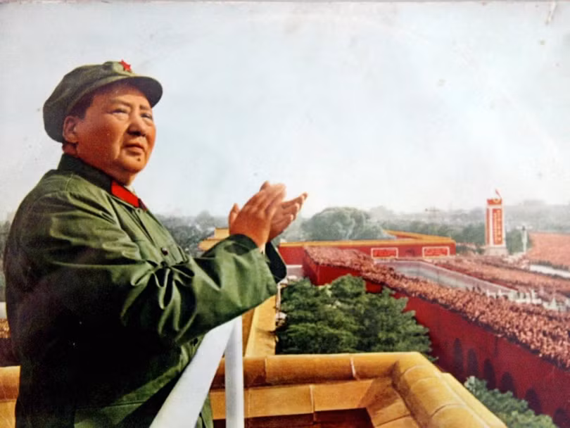 Quốc sử Trung Quốc năm nay không nói nhiều đến sai lầm của cá nhân ông Mao Trạch Đông và cũng không quy kết sai lầm của “Đại cách mạng Văn hóa” là “do Mao Trạch Đông phát động và lãnh đạo” như trong “Nghị quyết Hội nghị Trung ương 6 khóa XI năm 1981. Ảnh Đa Chiều/VCG Quốc sử Trung Quốc năm nay không nói nhiều đến sai lầm của cá nhân ông Mao Trạch Đông và cũng không quy kết sai lầm của “Đại cách mạng Văn hóa” là “do Mao Trạch Đông phát động và lãnh đạo” như trong “Nghị quyết Hội nghị Trung ương 6 khóa XI năm 1981. Ảnh Đa Chiều/VCG