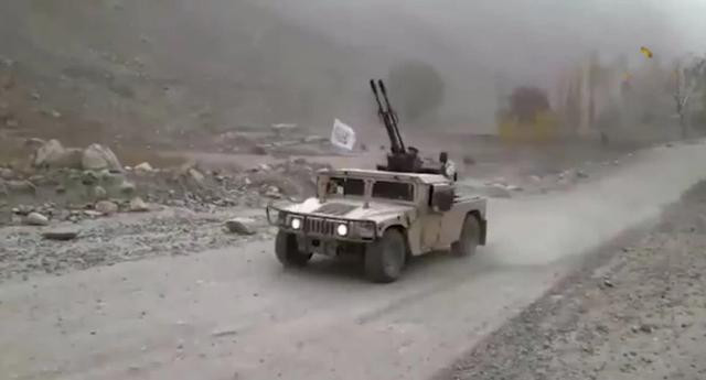 Pháo ZU-23-2 đặt trên xe bán tải của Taliban