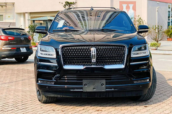 Lincoln Navigator 2020 hơn 8 tỷ tại Việt Nam