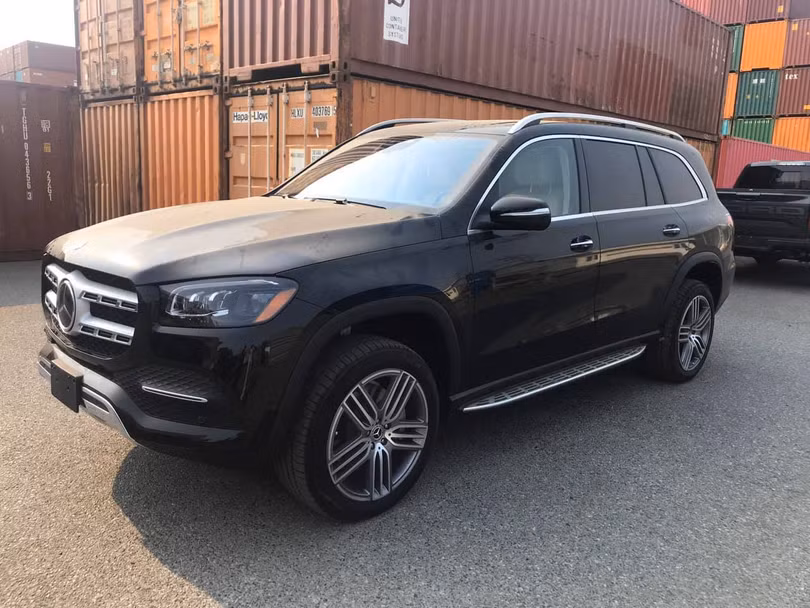 Mercedes-Benz GLS 450 6 chỗ vừa về Việt Nam