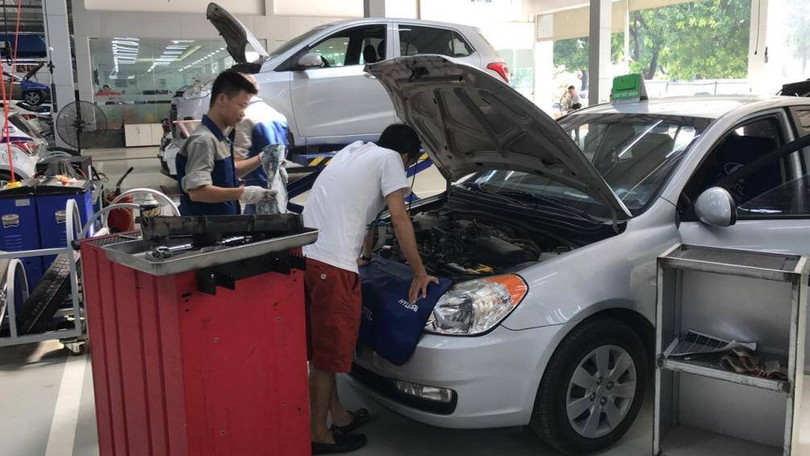 Tiếng “lách cách” có dấu hiệu cho thấy động cơ đang chạy ở mức dầu quá thấp, van bị lỏng hoặc 1 số bộ phận khác bị lỗi