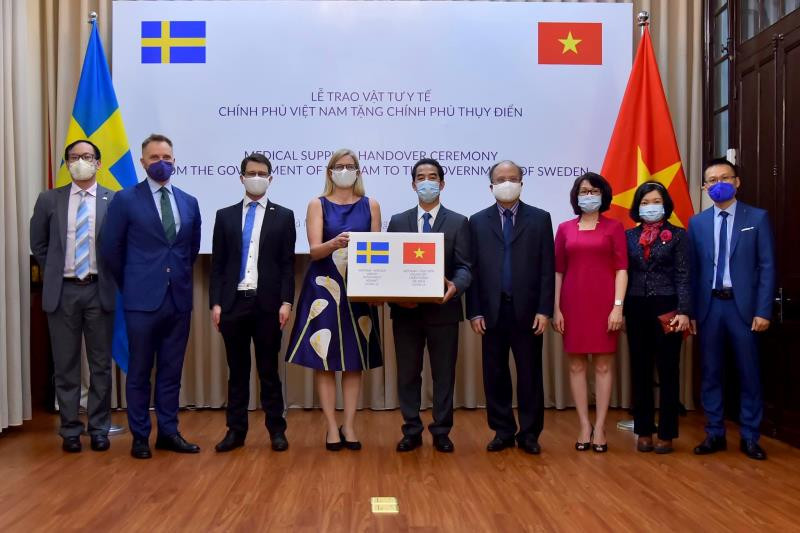 Đại sứ Thụy Điển Ann Mawe gửi lời cảm ơn tới Chính phủ và nhân dân Việt Nam. Đại sứ Thụy Điển Ann Mawe gửi lời cảm ơn tới Chính phủ và nhân dân Việt Nam.