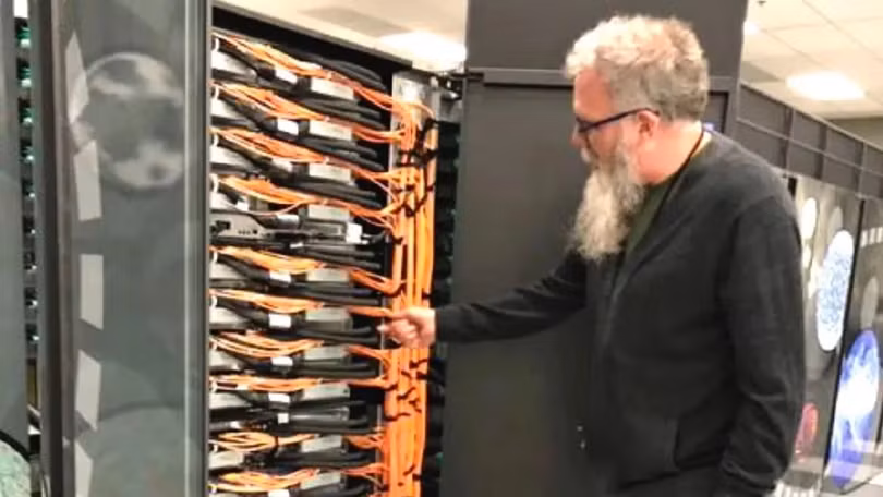 Michael Papka, một nhà khoa học cao cấp tại Phòng thí nghiệm quốc gia Argonne. Ảnh: Nikkei Asian Review