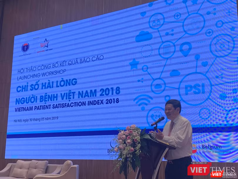 Thứ trưởng Bộ Y tế Nguyễn Viết Tiến yêu cầu ngành y tế phải không ngừng nâng cao chất lượng phục vụ Thứ trưởng Bộ Y tế Nguyễn Viết Tiến yêu cầu ngành y tế phải không ngừng nâng cao chất lượng phục vụ