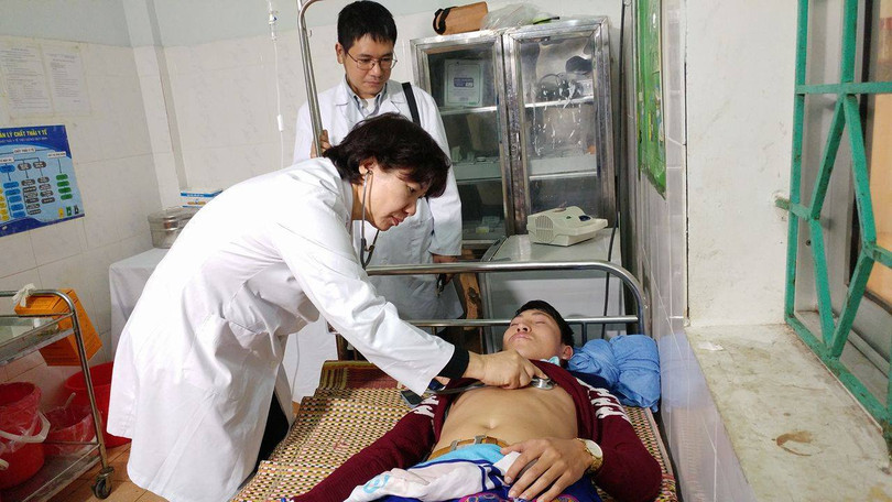 Kiểm tra sức khỏe cho bệnh nhân bị ngộ độc rượu Kiểm tra sức khỏe cho bệnh nhân bị ngộ độc rượu