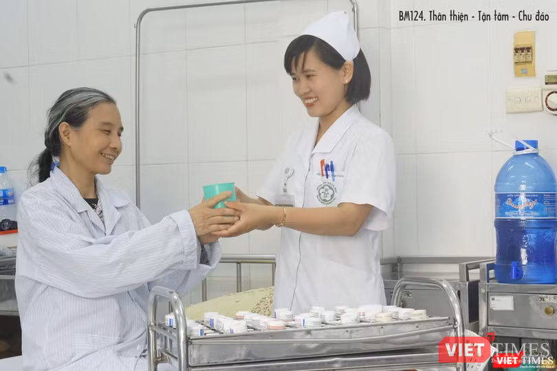 Chăm sóc cho bệnh nhân chu đáo là một biện pháp 