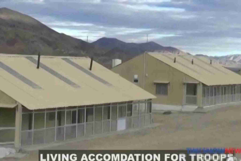 Nhà lắp ghép dã chiến của binh sĩ quân đội Ấn Độ ở khu vực biên giới (Ảnh: Weibo) Nhà lắp ghép dã chiến của binh sĩ quân đội Ấn Độ ở khu vực biên giới (Ảnh: Weibo)