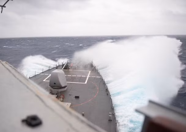 Lần thứ 10 tàu chiến Mỹ đi qua eo biển Đài Loan, Mỹ quyên bố hành động phù hợp luật pháp quốc tế (Ảnh: Dongfang).