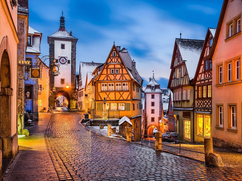 Khu phố Hippest có những ngôi nhà trị giá hàng triệu Euro, là một điểm nóng về kiến trúc Art Nouveau. Ảnh: CNA