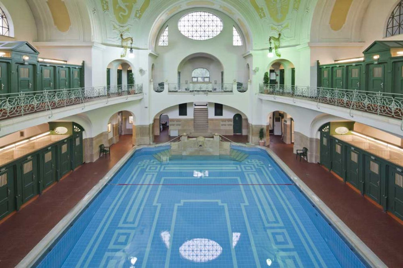 Muller'sches Volksbad được coi là một trong những bể bơi đẹp nhất châu Âu. Ảnh: CNA