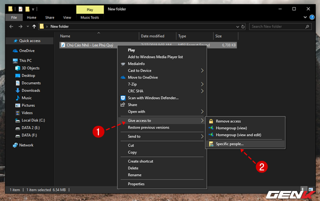 Nhấn phải chuột vào tập tin mình cần làm việc và chọn Give Access To > Specific People. Nhấn phải chuột vào tập tin mình cần làm việc và chọn Give Access To > Specific People.