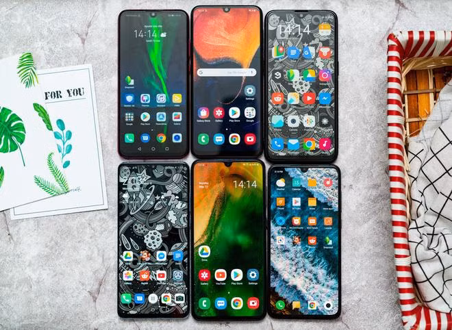 Các smartphone có vết cắt hình 'giọt nước' từ nhiều hãng khác nhau