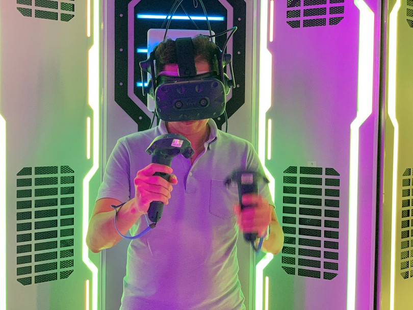 Người chơi tham gia trải nghiệm game Người chơi tham gia trải nghiệm game