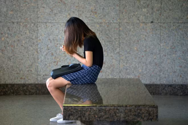 5 chứng bệnh lạ chỉ xuất hiện nhờ sự tồn tại của smartphone: hội chứng cuối gần như ai cũng từng gặp phải - Ảnh 2. 5 chứng bệnh lạ chỉ xuất hiện nhờ sự tồn tại của smartphone: hội chứng cuối gần như ai cũng từng gặp phải - Ảnh 2.