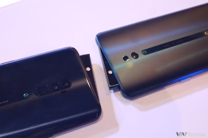 Cụm camera selfie thò thụt mà Oppo gọi là vây cá mập