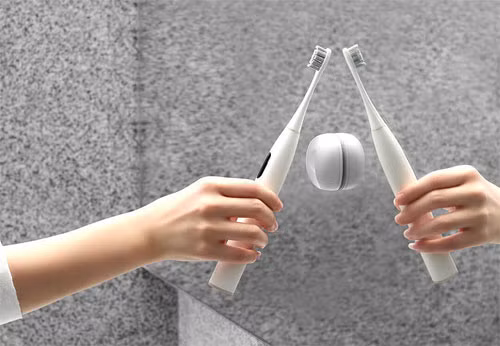 Đế sạc gắn lên tường. 