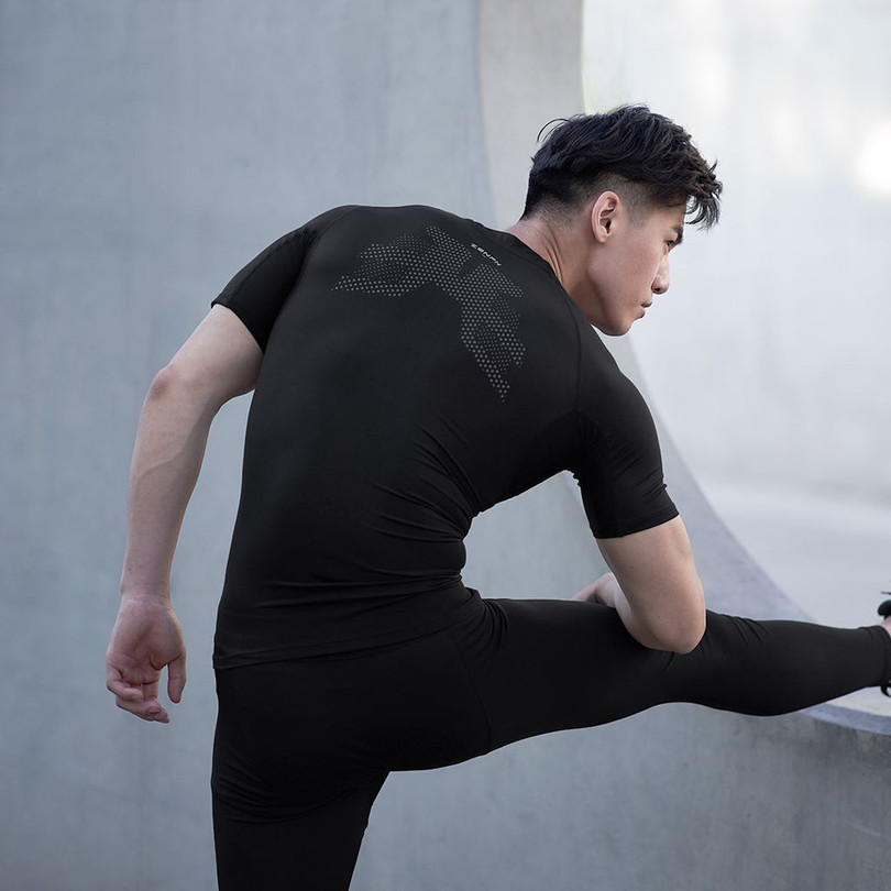 Xiaomi có mẫu áo thể thao xịn như được Iron Man chế tạo ảnh 3