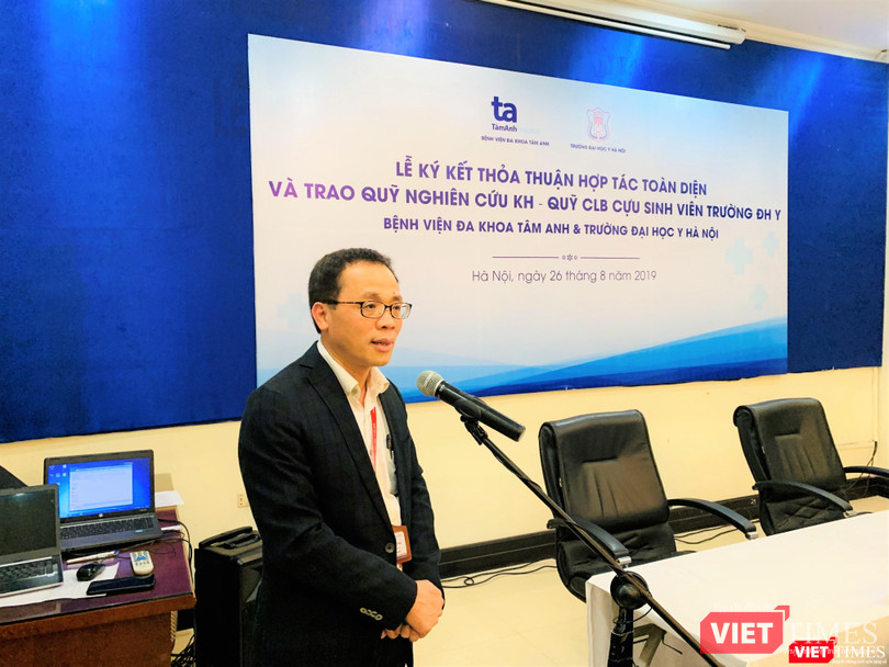 GS.TS. Tạ Thành Văn - Hiệu trưởng Trường Đại học Y Hà Nội 