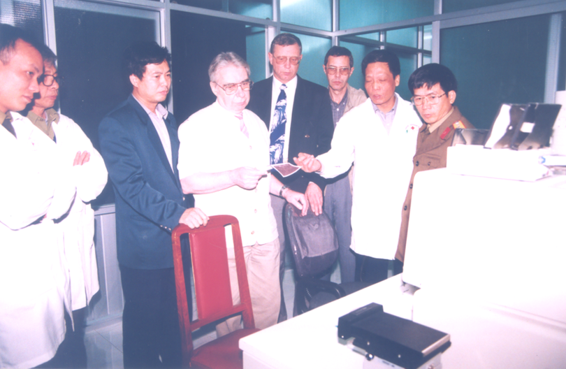 Các chuyên gia Liên Xô làm việc tại Việt Nam Các chuyên gia Liên Xô làm việc tại Việt Nam