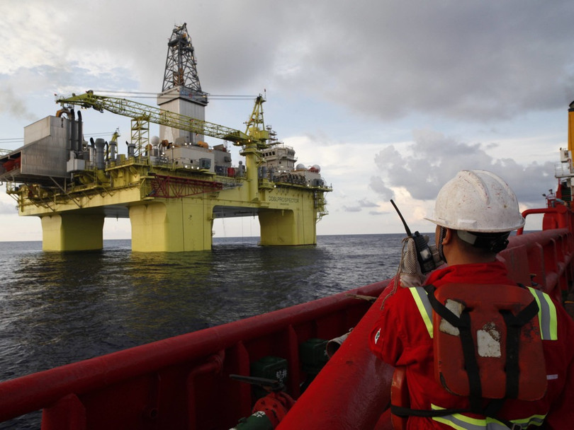 Hiệp định về khai thác chung dầu khí trên Biển Đông giữa Trung Quốc và Philippines có thể không được ký trong chuyến thăm Manila của ông Tập Cận Bình do bị phản đối trong nội bộ Philippines. Hiệp định về khai thác chung dầu khí trên Biển Đông giữa Trung Quốc và Philippines có thể không được ký trong chuyến thăm Manila của ông Tập Cận Bình do bị phản đối trong nội bộ Philippines.