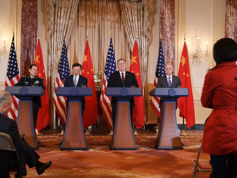 4 nhà lãnh đạo tổ chức họp báo chung sau khi kết thúc hội đàm.