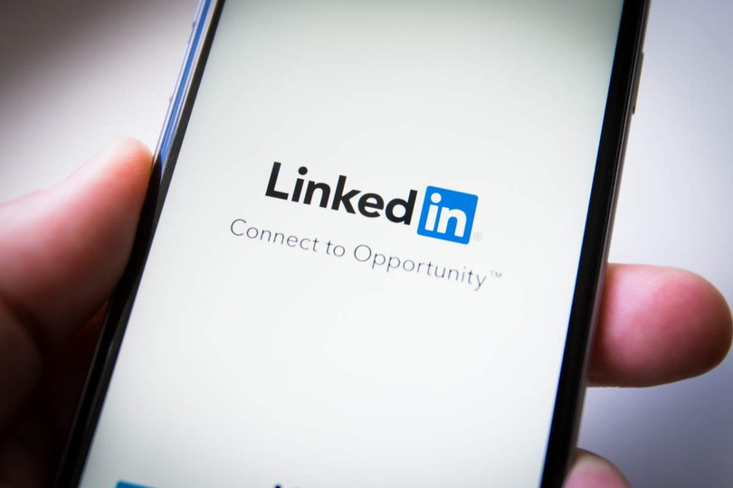 LinkedIn là "nạn nhân" đầu tiên bị ảnh hưởng. LinkedIn là