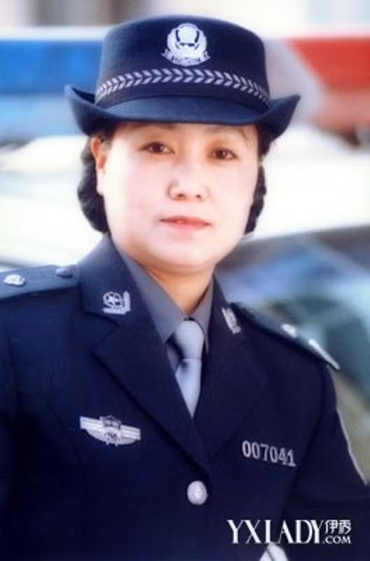 An Huệ Quân - nữ Cục trưởng Công an dâm loạn.