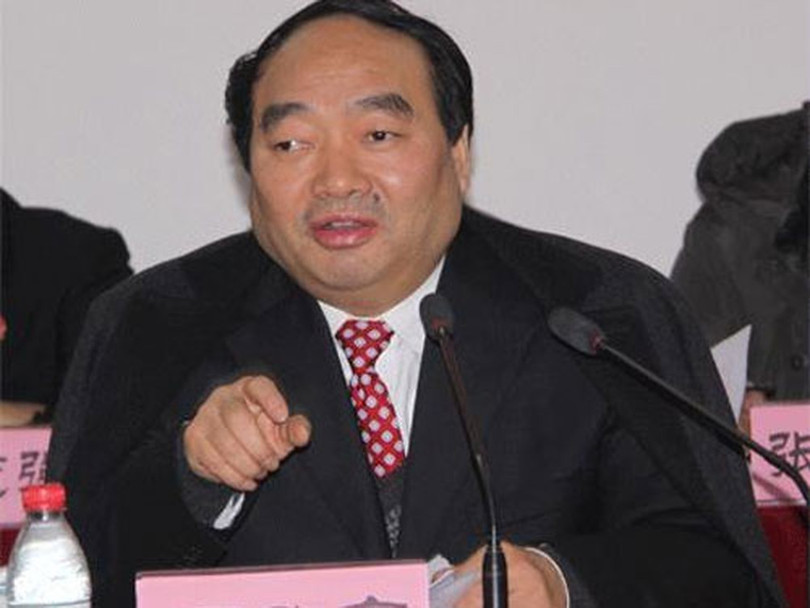 Lôi Chính Phú khi còn đương chức Bí thư quận ủy Bắc Bội, thành phố Trùng Khánh. Lôi Chính Phú khi còn đương chức Bí thư quận ủy Bắc Bội, thành phố Trùng Khánh.