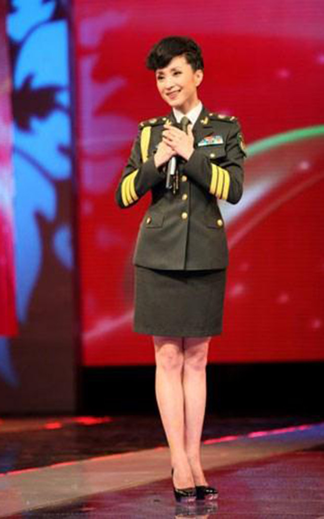 Thang Sán - người đẹp khiến quan trường Trung Quốc dậy sóng một thời.