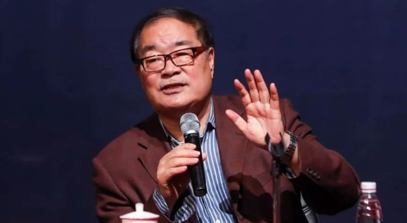 Ông Ngụy Kiệt, nhà kinh tế và Giáo sư của Học viện Quản lý Kinh tế của Đại học Thanh Hoa cảnh báo về nguuy cơ khủng hoảng nợ dẫn đến khủng hoảng tài chính