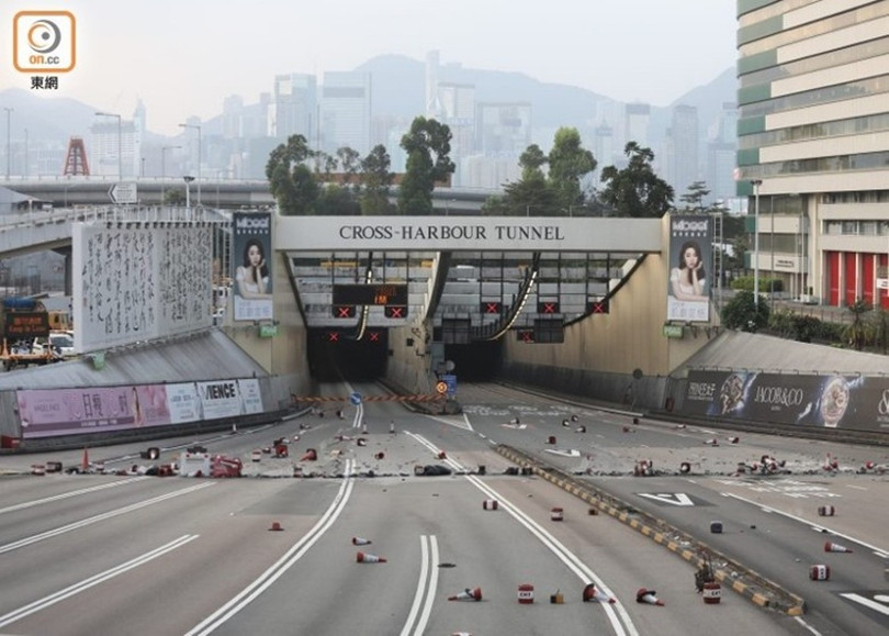 Đường hầm xuyên biển chưa biết khi nào mới mở cửa trở lại Đường hầm xuyên biển chưa biết khi nào mới mở cửa trở lại