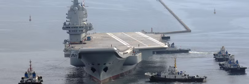 Tàu sân bay nội địa Trung Quốc Type 002 hôm 17/11 lần đầu tiên vào eo biển Đài Loan và đi vòng quanh đảo Đài Loan.